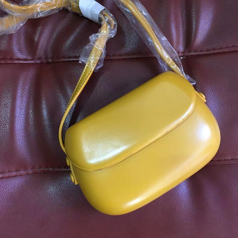 Mini Saddle Crossbody Bag