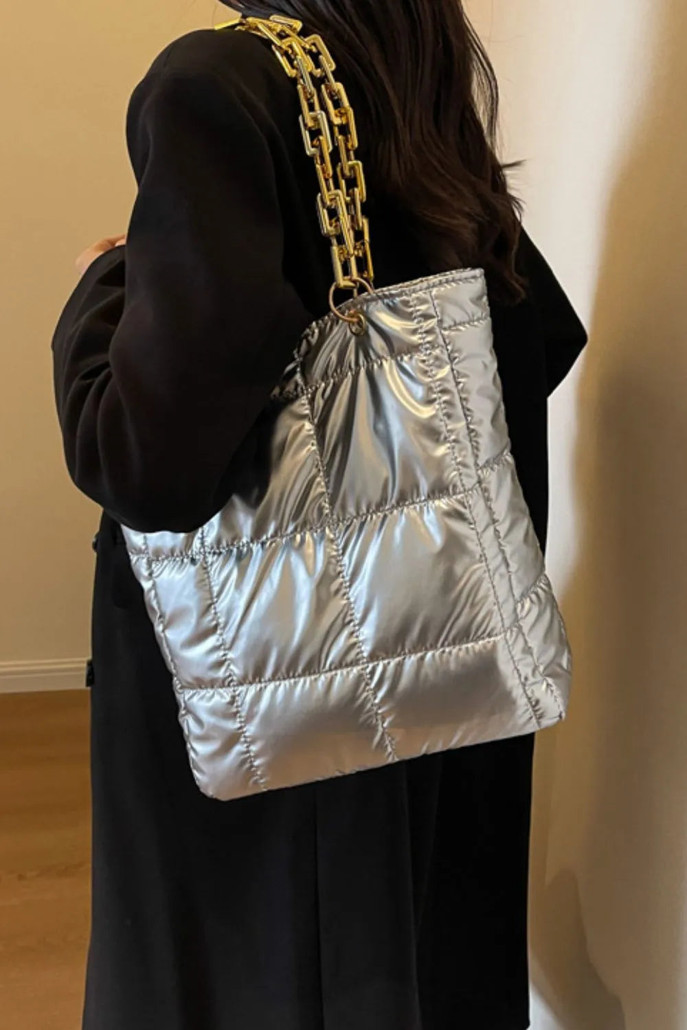 Chain Strap Bubble Handbag