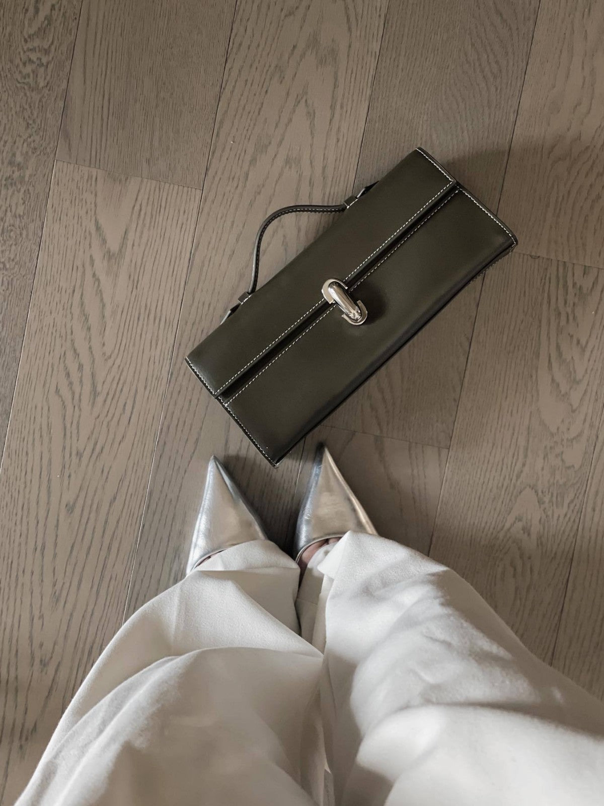 The Flan - Retro Genuine Leather Flap Bag with Lock Detail